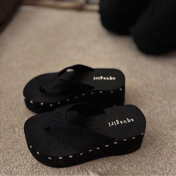 Aqua Girl black studded platform trendy sandal flip flops women's size 7.5 - Picture 3 of 5